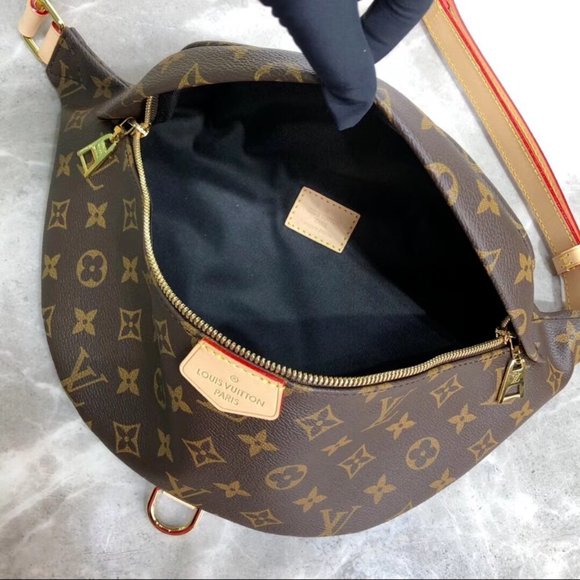LV Waist Bag Medium Monogram - Picture 6 of 7